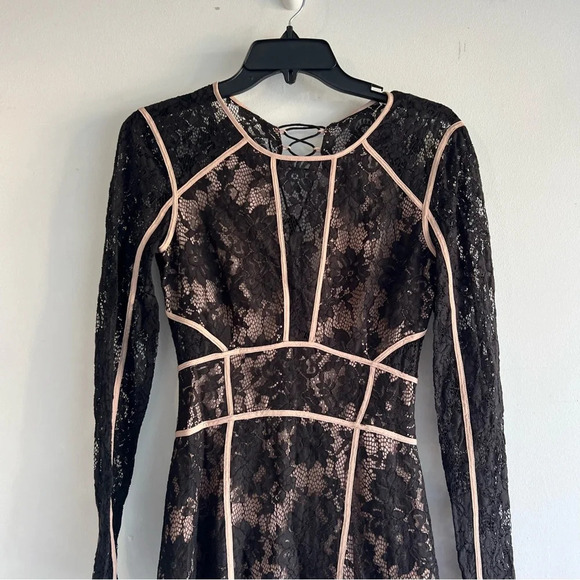 The Jet Set Diaries Lace Pizzo Long Sleeve Open Back Mini Dress 22142 - Picture 4 of 8